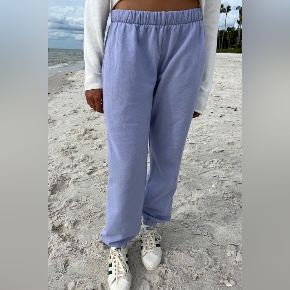 Brandy Melville- Rosa Sweatpants